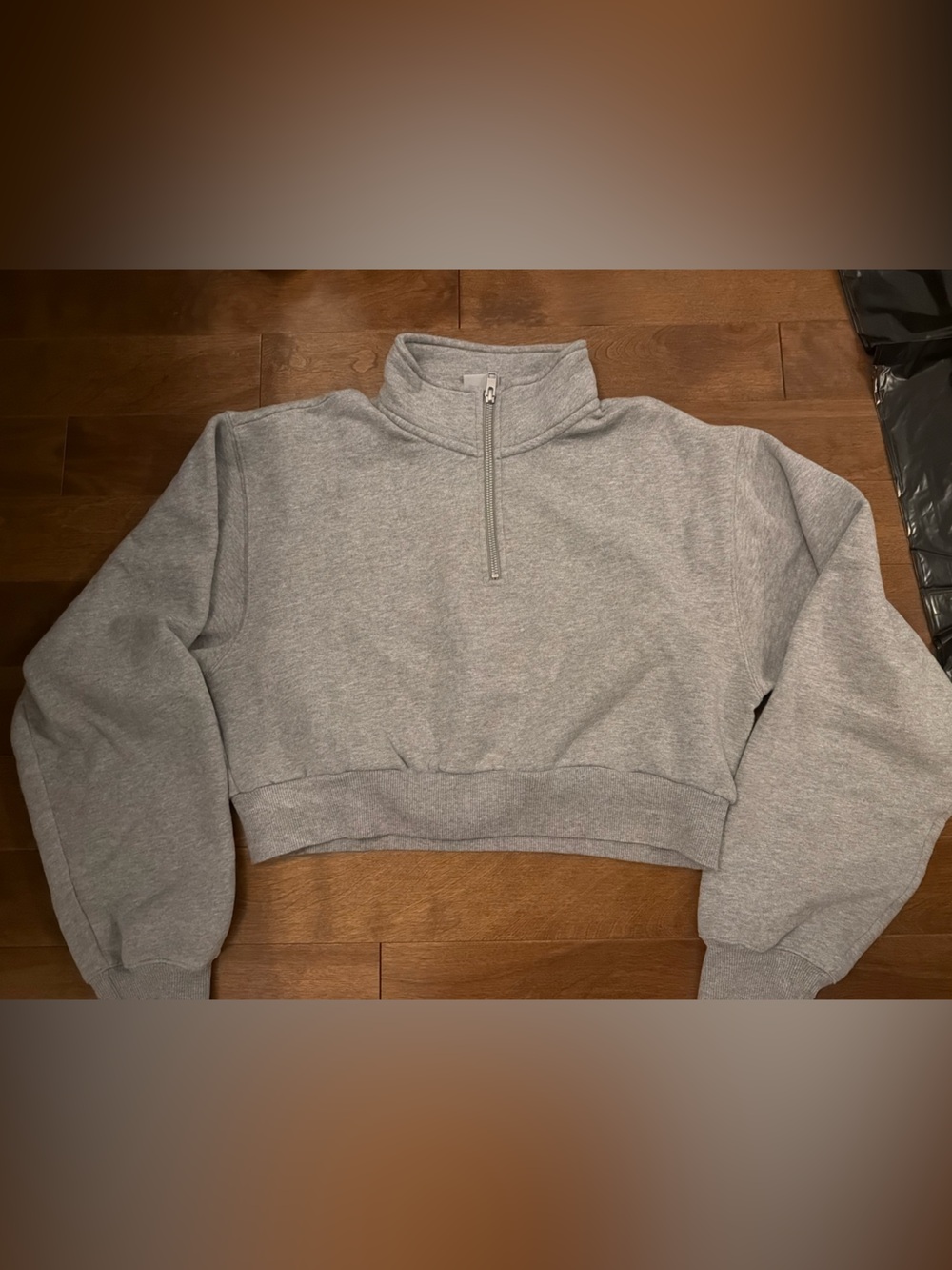 Aritzia Cropped Quarter Zip